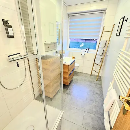 Honey, Ganze Mit 3 Schlafzimmern, Waschmaschine,businesswohnung, Monteurzimmer Apartment *