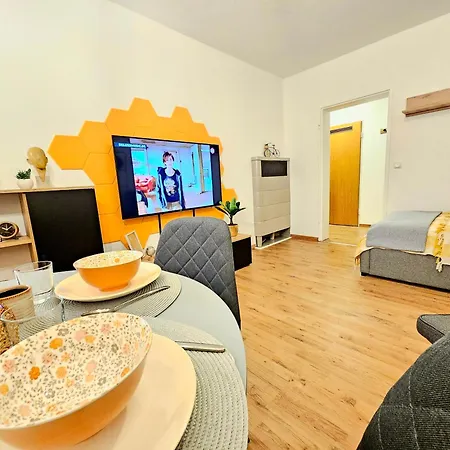 Honey, Ganze Mit 3 Schlafzimmern, Waschmaschine,businesswohnung, Monteurzimmer * Salzgitter