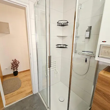Apartment Honey, Ganze Mit 3 Schlafzimmern, Waschmaschine,businesswohnung, Monteurzimmer Salzgitter