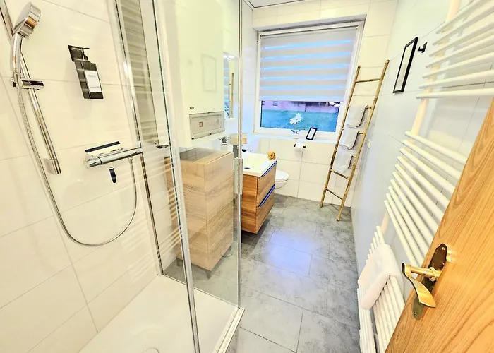 Honey, Ganze Mit 3 Schlafzimmern, Waschmaschine,businesswohnung, Monteurzimmer Apartman *